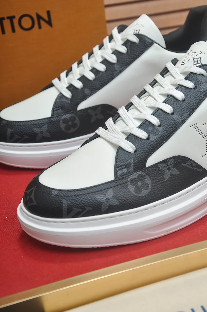 Men's men's shoes 💰640💶Original development, quality shipping, welcome to compare - LV sneaker series sports shoes introduce the loose silhouette of the ready-to-wear series into the spring and summer men's wear shows and make an eye-catching appearance. The cow leather upper is combined with rough fabric laces, and colorful beading highlights the brand's classic elements. LV letters mark the tongue and Monogram floral outsole. Mixed materials Made of top-grain cowhide, thick shoelace design, large Monogram print on the side, mesh lining and cotton feet, the comfort is as extreme as ever, premium heritage, quality first, worth owning! Size: Men’s 38-45 (45 is custom-made and cannot be returned or exchanged)